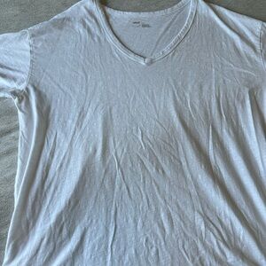 LARGE Aerie V-Neck